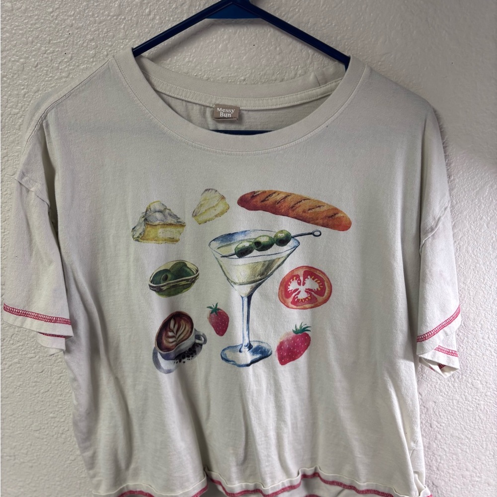 Messy Bubs Just Chilling Cream Graphic Short Sleeve Tee